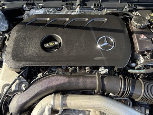 Certified 2025 Mercedes-Benz GLB 250 4MATIC image 34