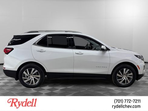 Used 2023 Chevrolet Equinox Premier AWD/4WD image 6