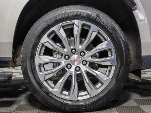 Used 2021 GMC Yukon XL Denali w/ Denali Premium Package image 22