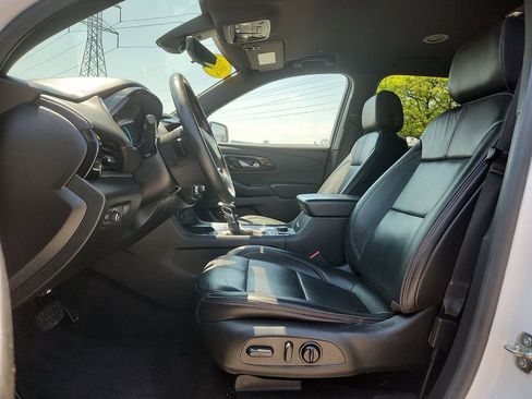Used 2022 Chevrolet Traverse RS w/ LPO, Cargo Package FWD image 10
