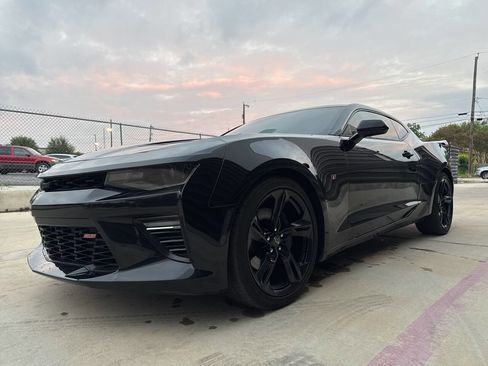 Used 2018 Chevrolet Camaro SS image 22