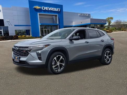 Used 2024 Chevrolet Trax RS FWD image 33