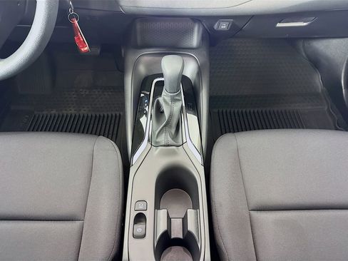 Used 2025 Toyota Corolla LE image 36