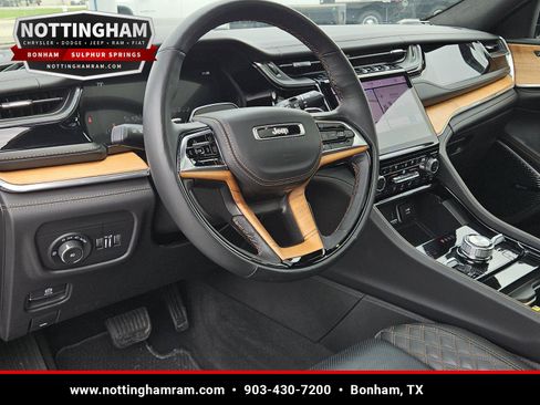 Used 2025 Jeep Grand Cherokee L Summit AWD/4WD image 26