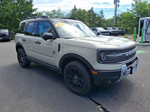 Certified 2025 Ford Bronco Sport Badlands w/ Badlands Tech Package AWD/4WD image 3
