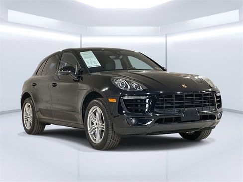 Used 2018 Porsche Macan image 3