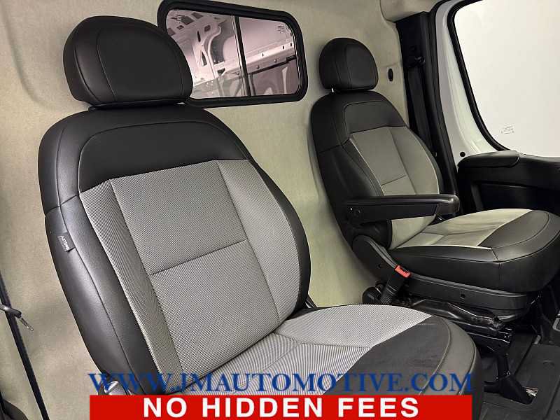 Used 2025 RAM ProMaster 2500 w/ Convenience Group FWD image 18