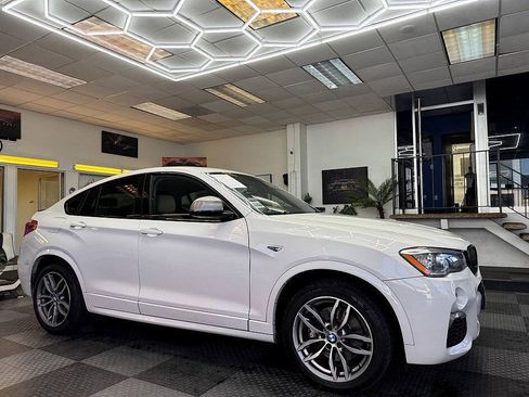 Used 2017 BMW X4 M40i AWD/4WD image 3