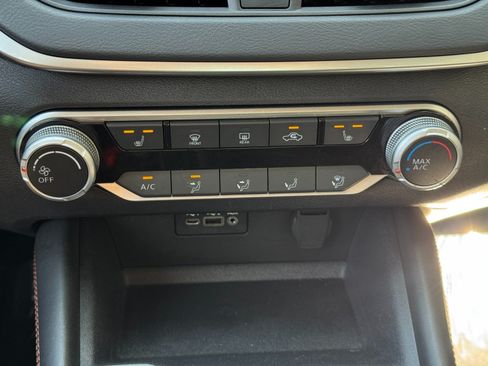 Used 2022 Nissan Altima 2.5 SR w/ Midnight Edition Package FWD image 25
