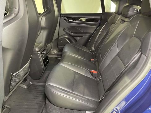 Certified 2025 Porsche Macan 4 Electric image 19