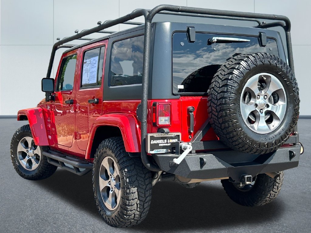 Used 2017 Jeep Wrangler Unlimited Sahara w/ Connectivity Group AWD/4WD image 33