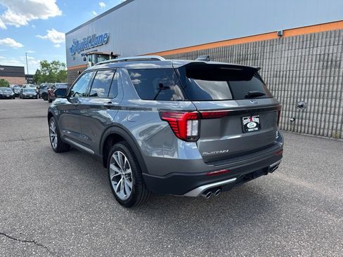Used 2025 Ford Explorer Platinum w/ Ultimate Package AWD/4WD image 5