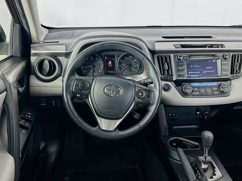 Used 2018 Toyota RAV4 XLE AWD/4WD image 17