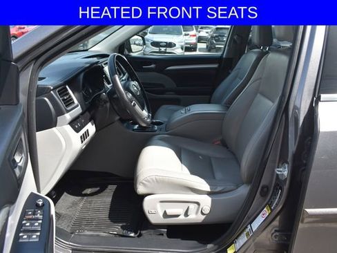 Used 2018 Toyota Highlander XLE w/ Protection Package #3 AWD/4WD image 4