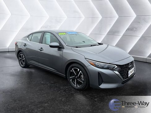 Used 2024 Nissan Sentra SV image 7