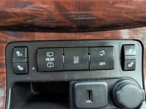 Used 2017 Buick Enclave Leather AWD/4WD image 15