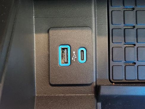 Used 2022 Ford Expedition Limited image 31