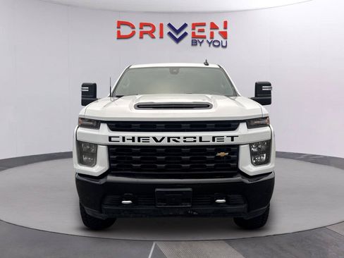 Used 2022 Chevrolet Silverado 2500 Custom w/ Custom Value Package AWD/4WD image 9
