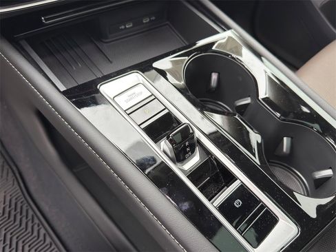 New 2025 Volkswagen Atlas SEL image 16