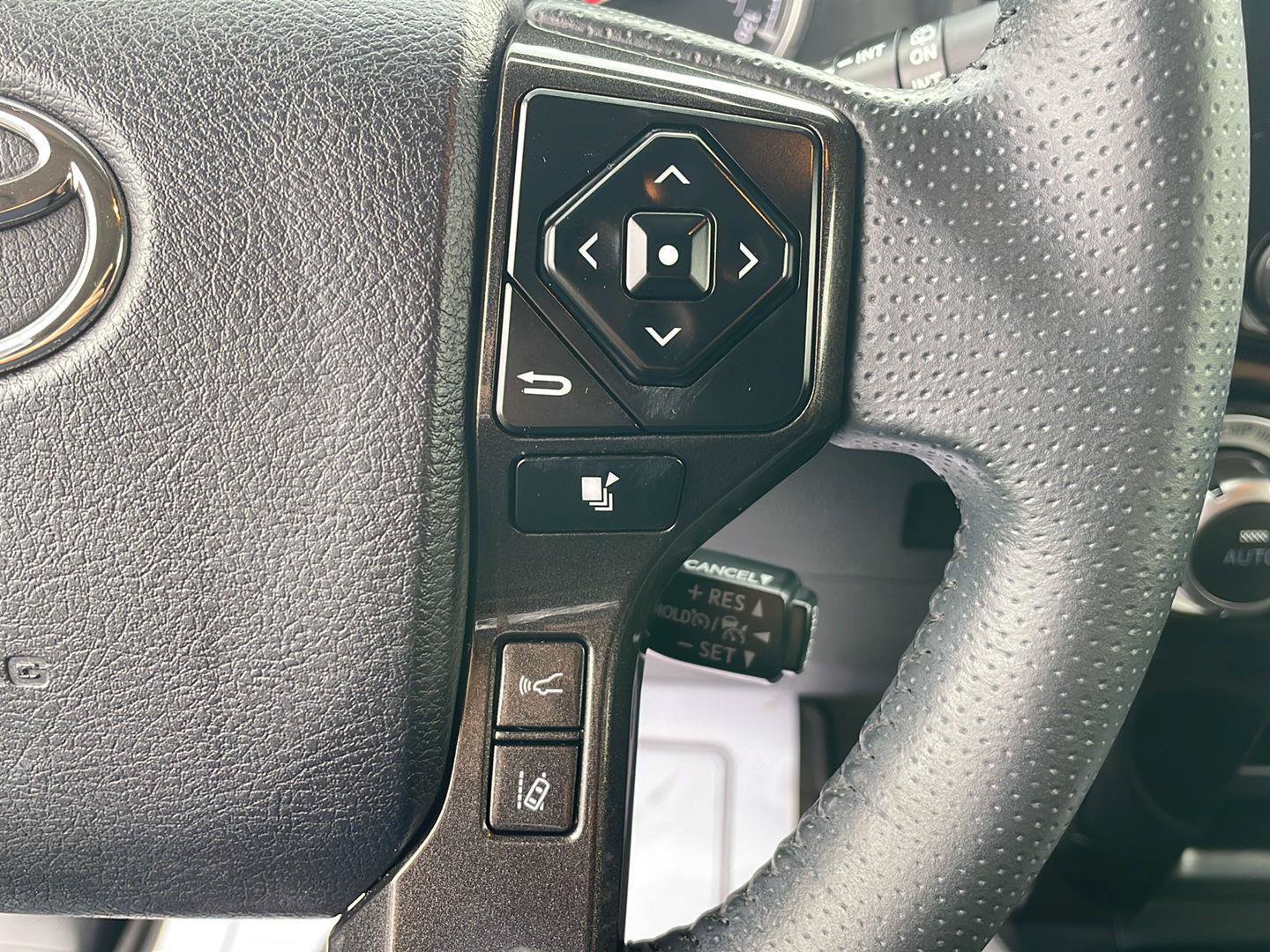 Used 2022 Toyota 4Runner TRD Pro AWD/4WD image 16