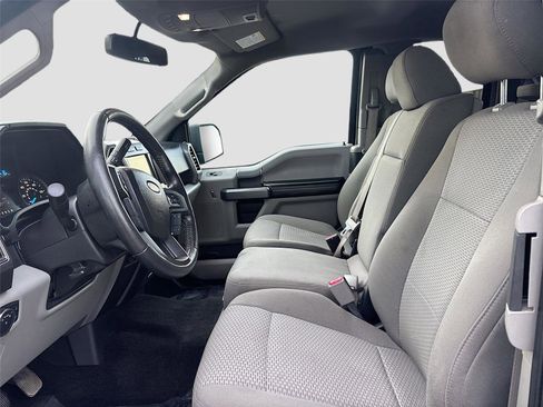 Used 2017 Ford F150 XLT w/ Equipment Group 302A Luxury image 23