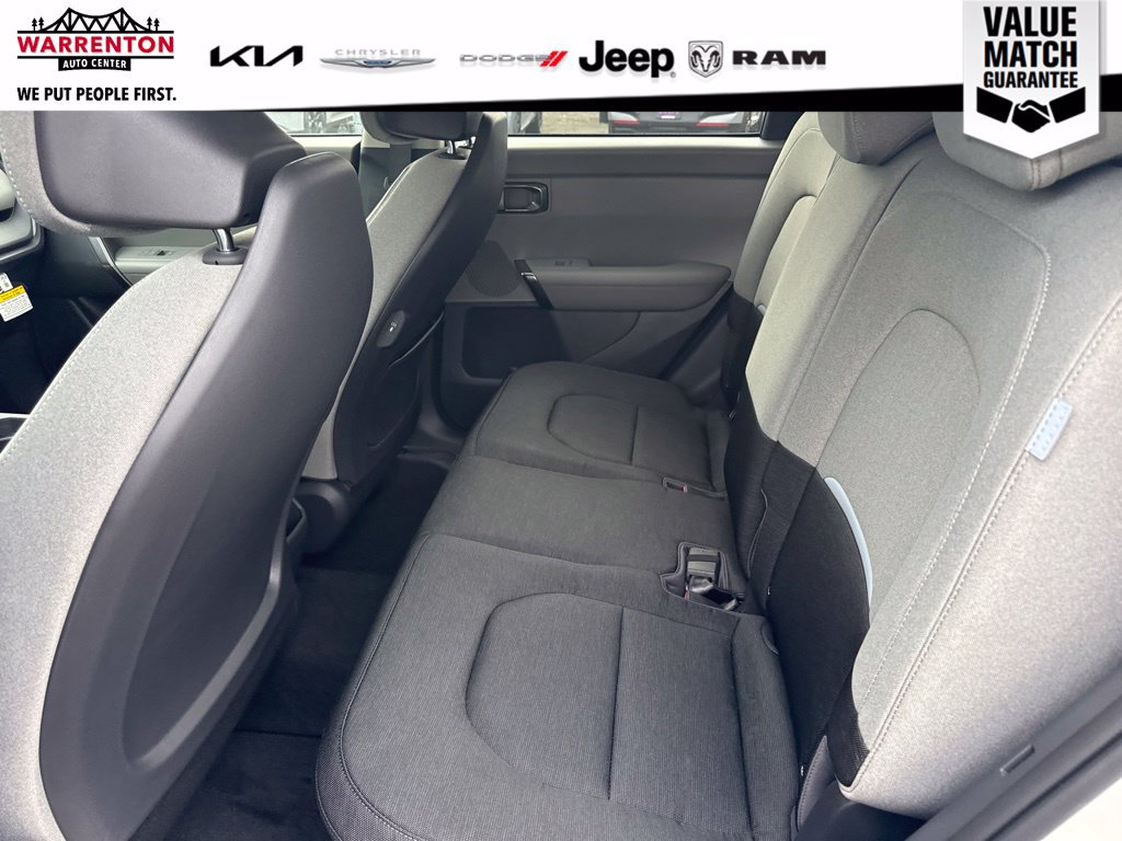 Used 2027 Kia Seltos S AWD/4WD image 11