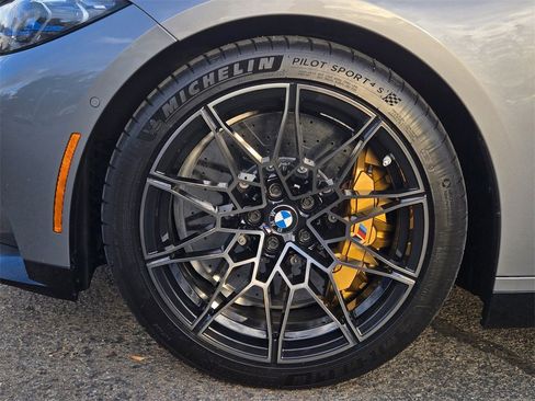 Used 2022 BMW M4 xDrive Competition image 9