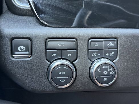 Certified 2025 GMC Sierra 1500 SLT AWD/4WD image 27