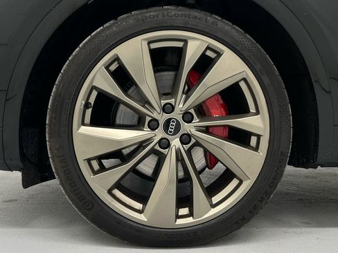 Used 2025 Audi SQ5 Premium Plus w/ Premium Plus Package image 9