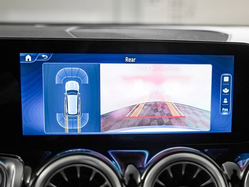 Certified 2024 Mercedes-Benz GLB 250 image 19