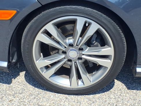 Used 2013 Mercedes-Benz E 350 4MATIC Sedan image 4