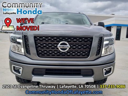 Used 2019 Nissan Titan PRO-4X AWD/4WD image 16
