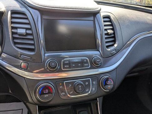 Used 2017 Chevrolet Impala LT image 22