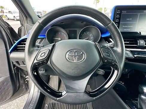 Used 2021 Toyota C-HR image 11