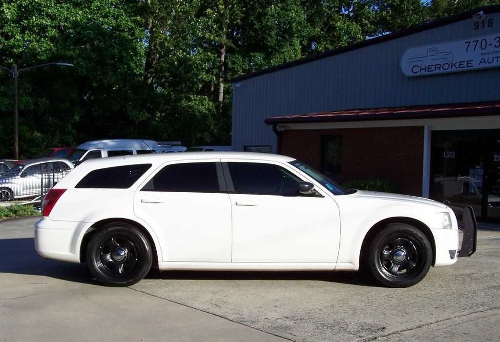 Used 2008 Dodge Magnum RWD image 5