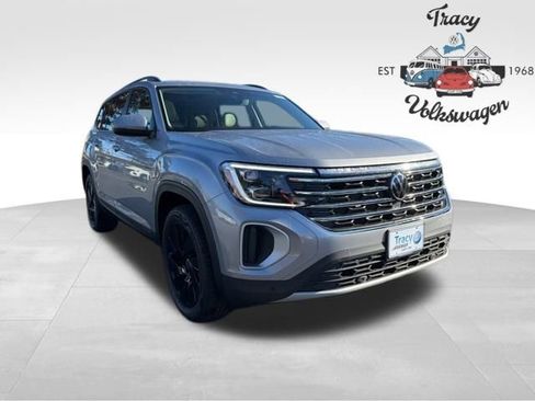 New 2026 Volkswagen Atlas SE image 1