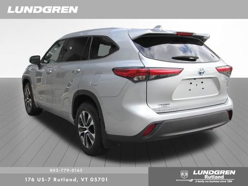 Used 2022 Toyota Highlander XLE image 44