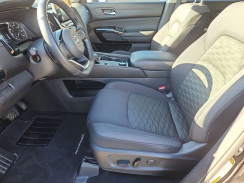 Certified 2022 Nissan Pathfinder SV image 26