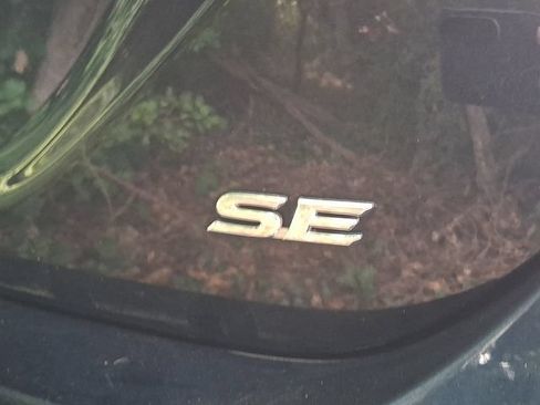 Used 2021 Toyota Camry SE FWD image 8