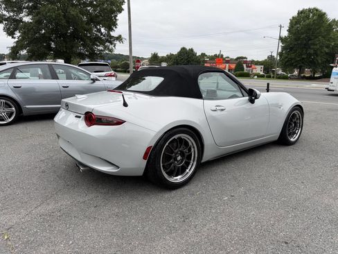 Used 2016 MAZDA MX-5 Miata Grand Touring RWD image 5