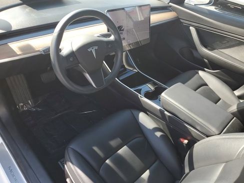 Used 2018 Tesla Model 3 Long Range image 11