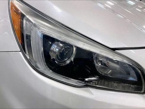 Used 2017 Subaru Outback 2.5i Premium AWD/4WD image 28