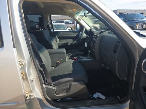 Used 2011 Dodge Nitro Heat w/ Popular Equipment Group AWD/4WD image 12