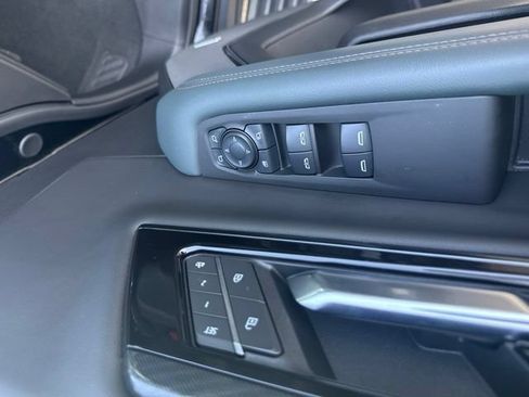 Used 2025 GMC Yukon XL AT4 w/ AT4 Premium Package AWD/4WD image 27