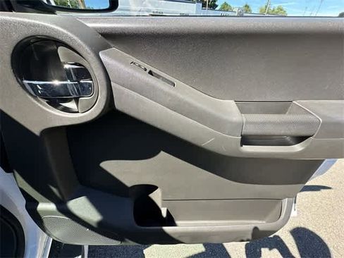 Used 2013 Nissan Xterra PRO-4X w/ Pro-4x Leather Pkg image 21