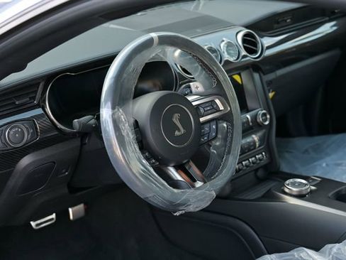 Used 2022 Ford Mustang Shelby GT500 w/ Carbon Fiber Track Pack image 23