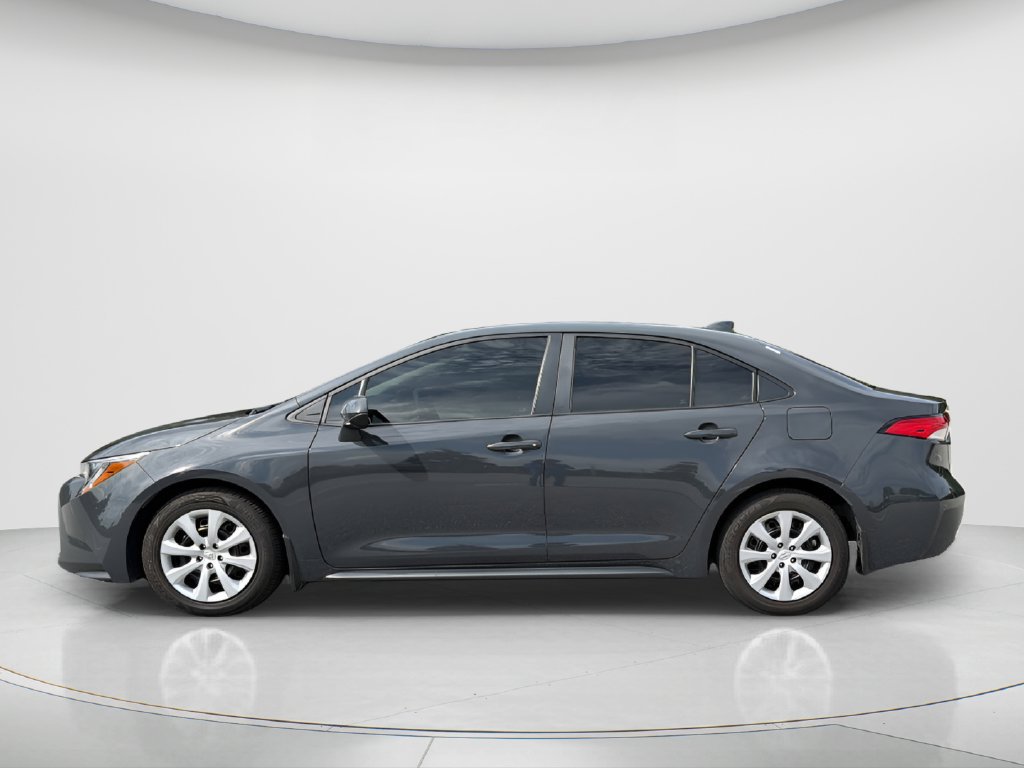 Used 2025 Toyota Corolla LE FWD image 9