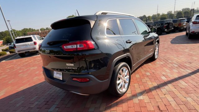 Used 2016 Jeep Cherokee Limited FWD image 9