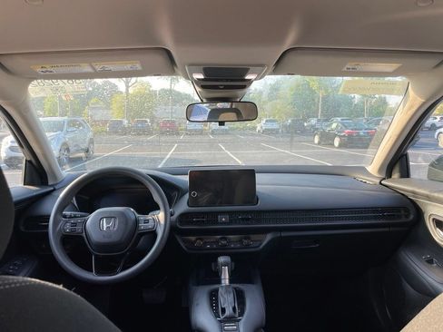 Used 2026 Honda HR-V LX image 5