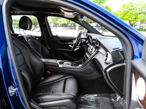 Used 2021 Mercedes-Benz GLC 300 image 38